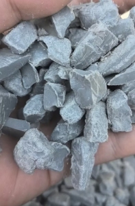 长期出售硬质PVC灰管破碎料