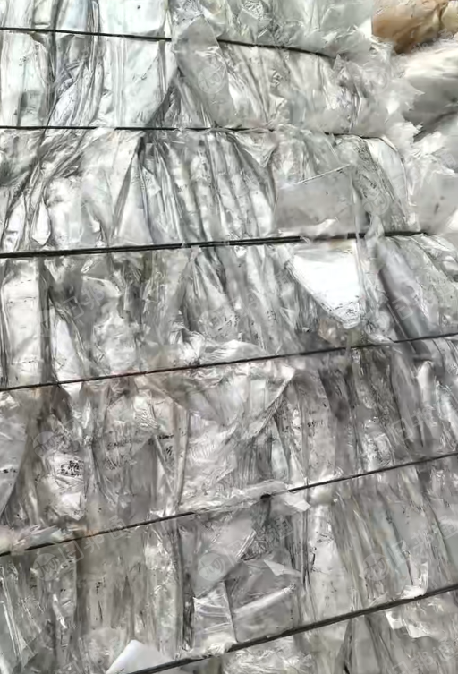 出售轻胶PET膜废料，压包料卷筒都有，一起出