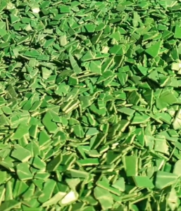 出售PE钢卷皮破碎料，全漂绿色蓝色