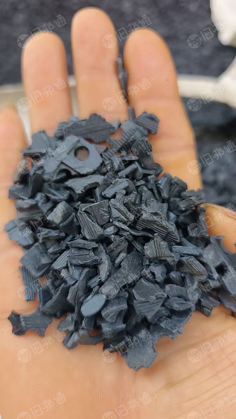 常年出售LED灯板破碎料，也就是加纤PC，加纤合金，冲击5个左右，月供200多吨