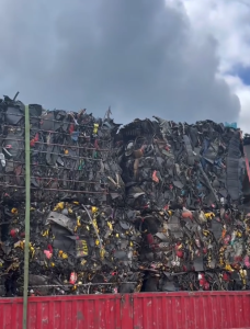 长期出售黑丙压块，涂料桶压块，花丙压块