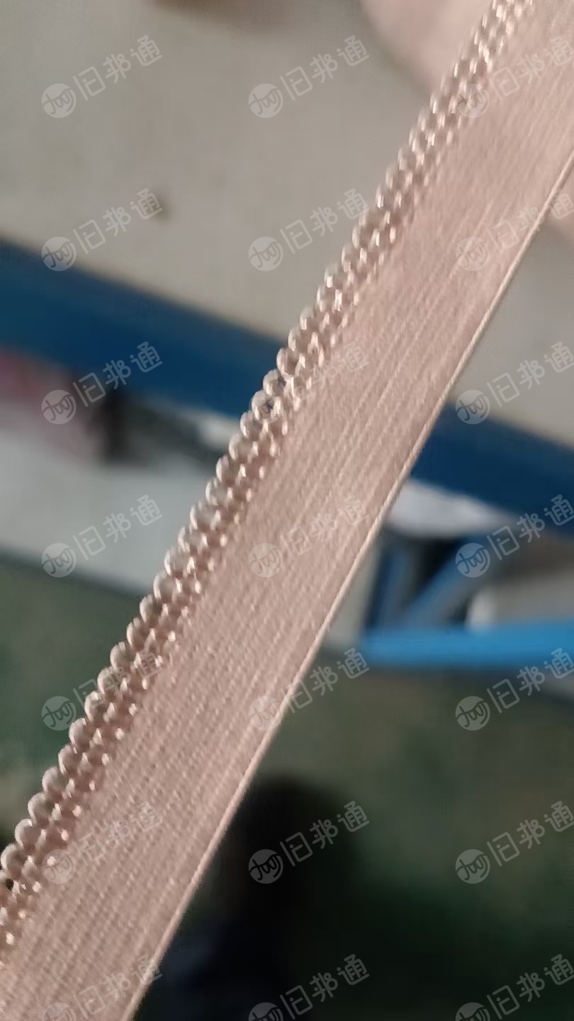 长期出售衣服辅料，松紧带，肩带，现货有2吨多，货在江苏无锡