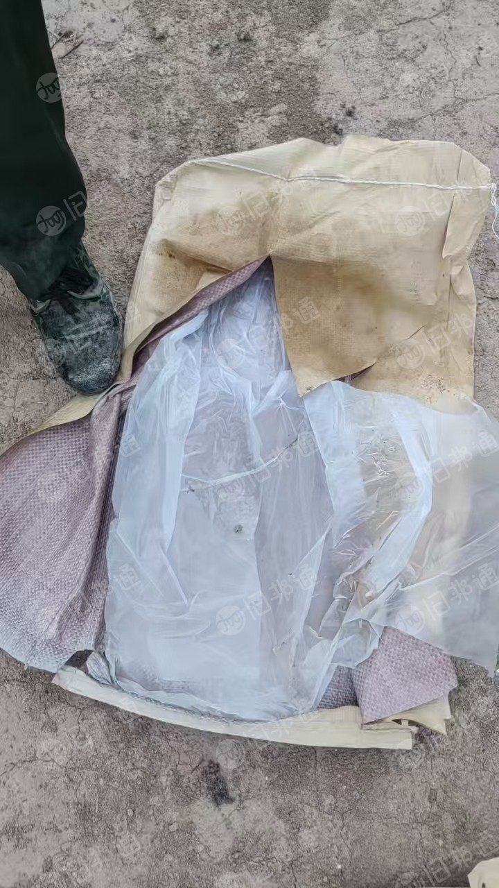 出售牛皮编织袋废料，现货30吨