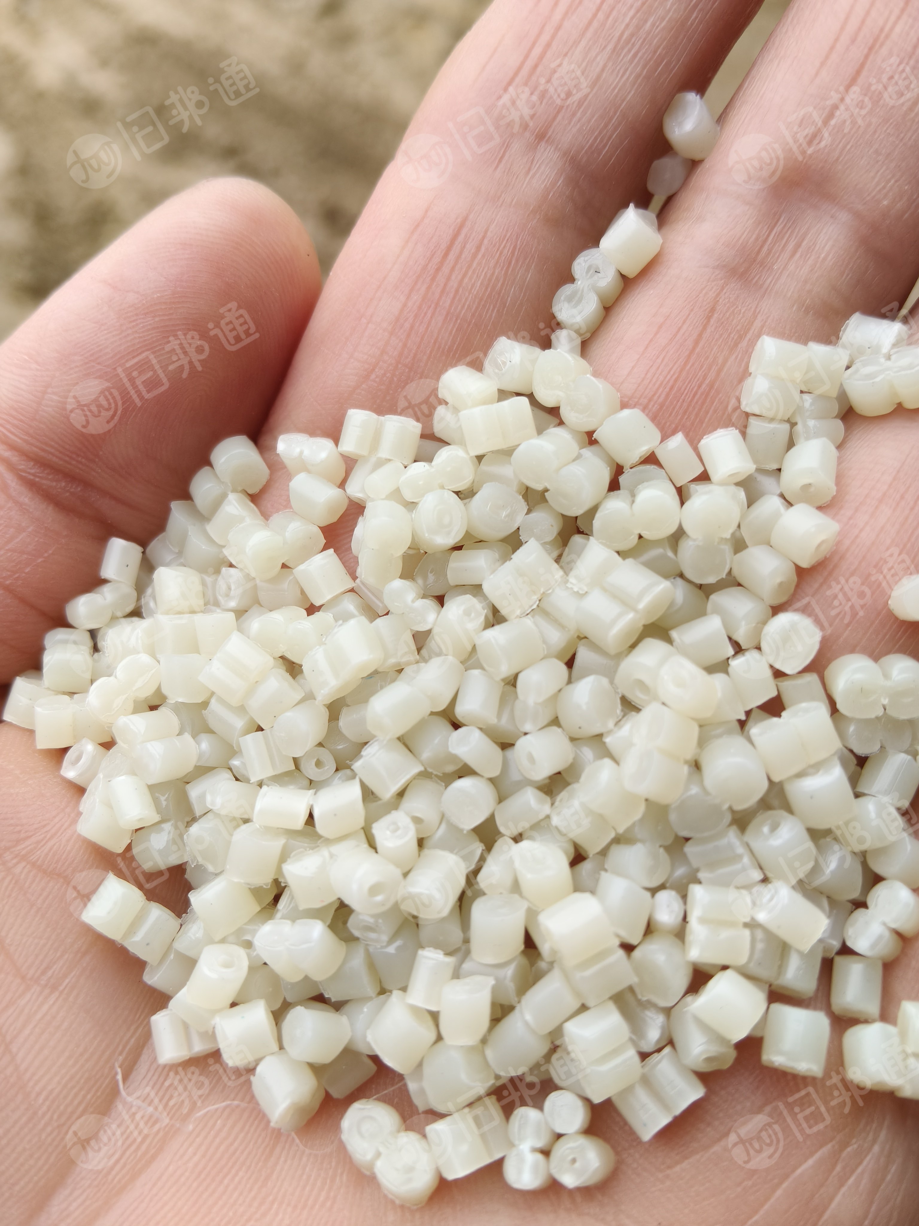 出售餐盒颗粒,过120目,现货20吨左右
