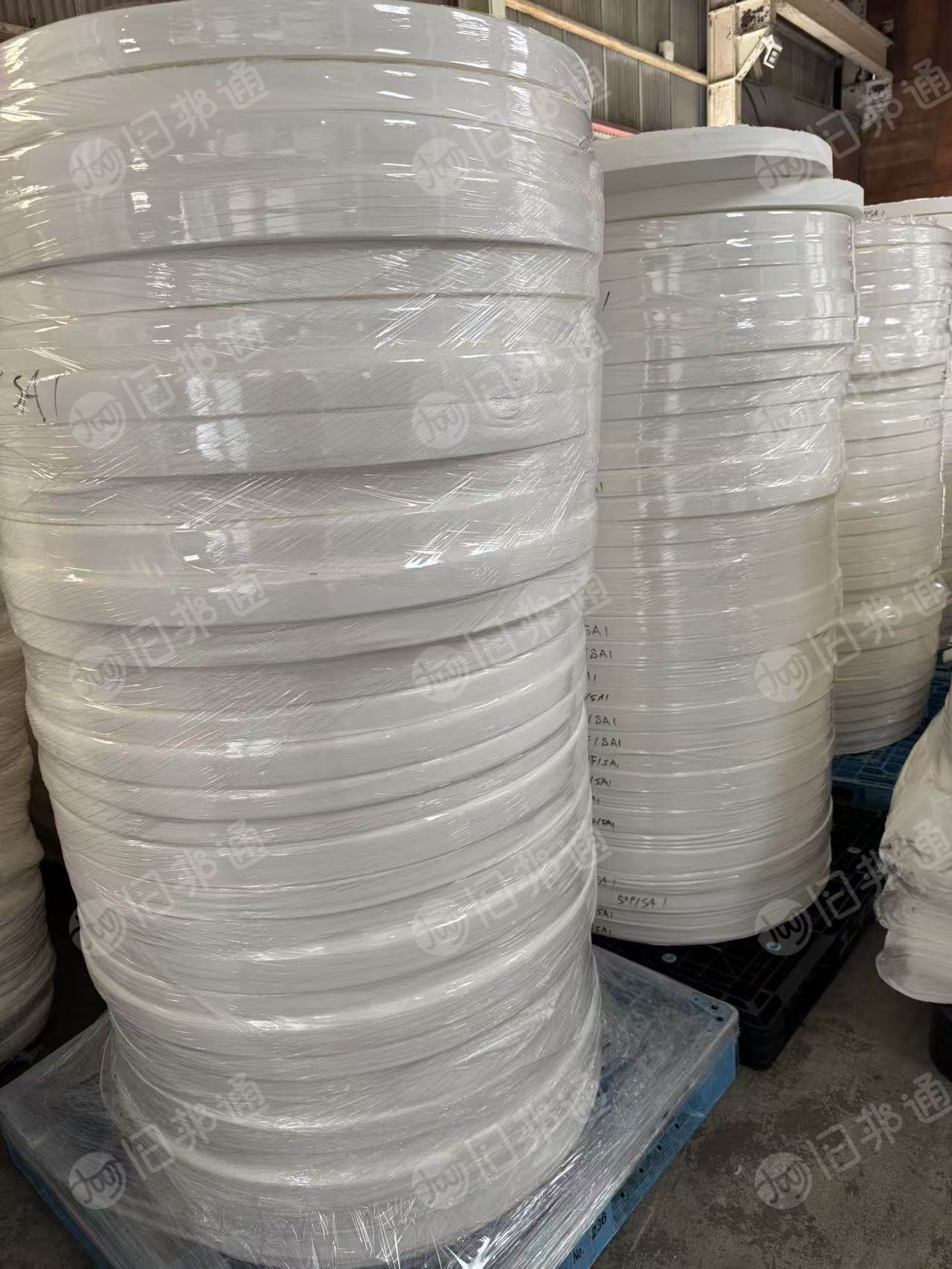 长期出售纯涤纶无纺布，40g左右，宽2米卷料，和宽10公分盘料，日本货，月供30吨，货在日本