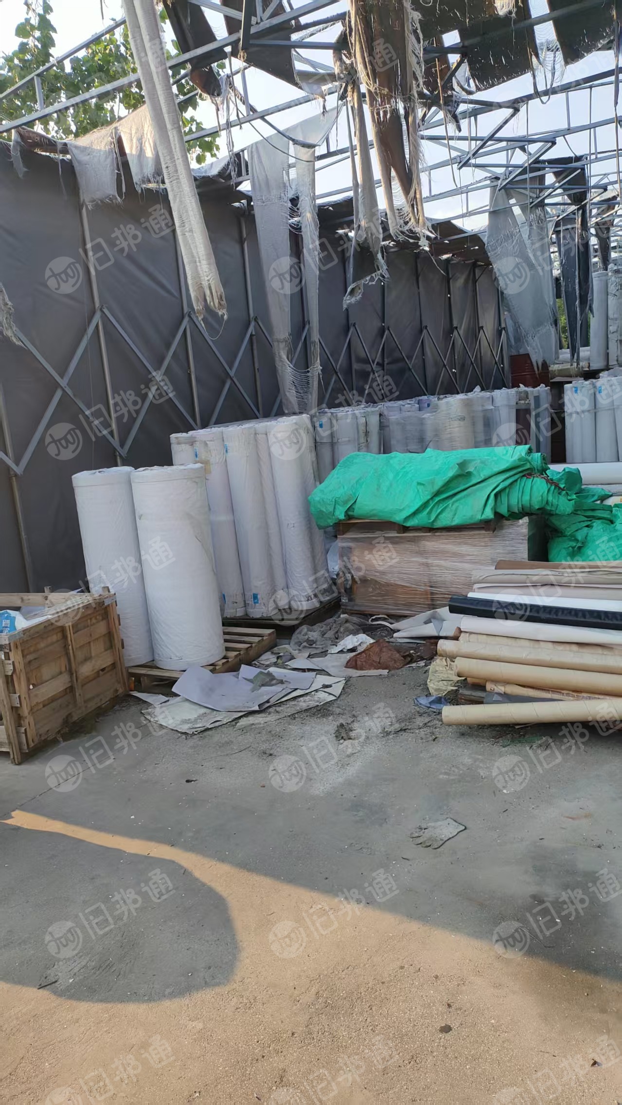 出售PVC墙纸废料，中性和硬性都有，月供1000吨