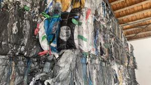 出售宁德时代下来的电池粉吨包，装三元粉，铁锂粉都有，月供四五百吨