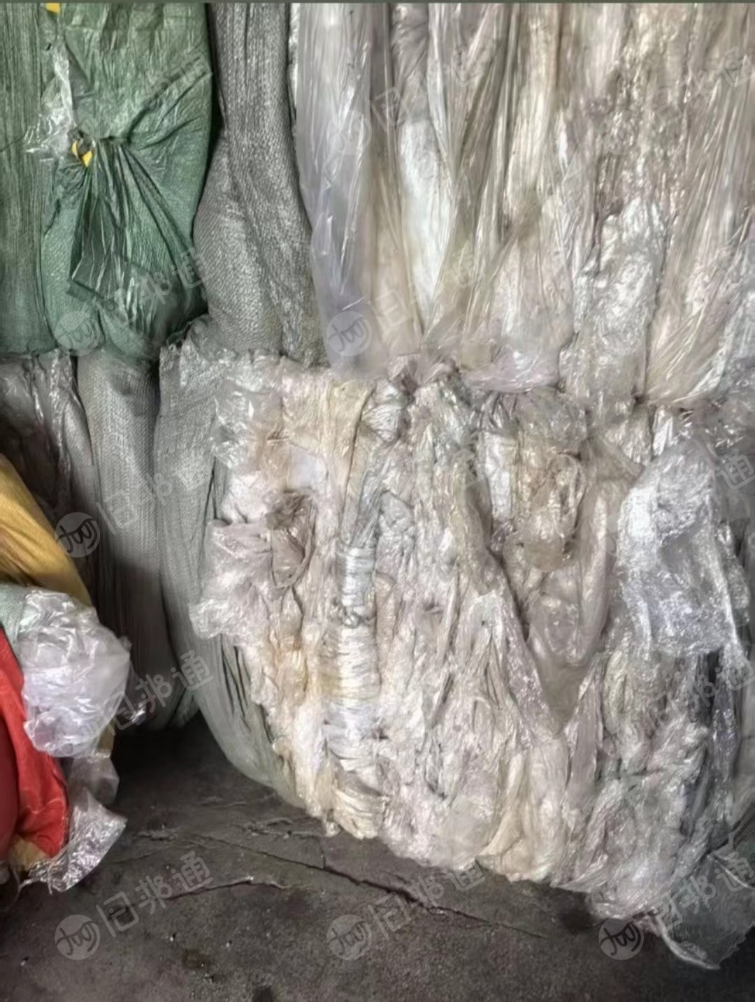 长期出售一级水洗高压膜，平板膜和缠绕膜混压一起，现货够车发走