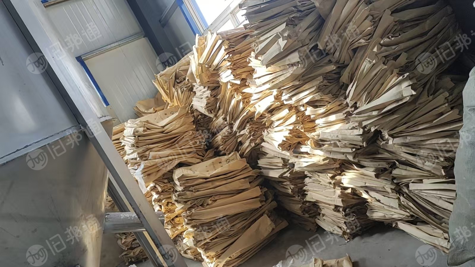 出售废旧牛皮纸袋，有拆线有划开的