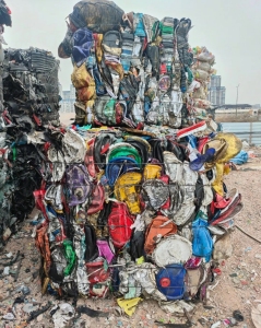 出售PP涂料桶压块，花桶压块