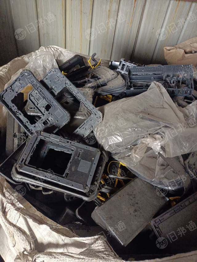 长期出售新能源汽车废料，有合金，PVC，尼龙等材质，统货出