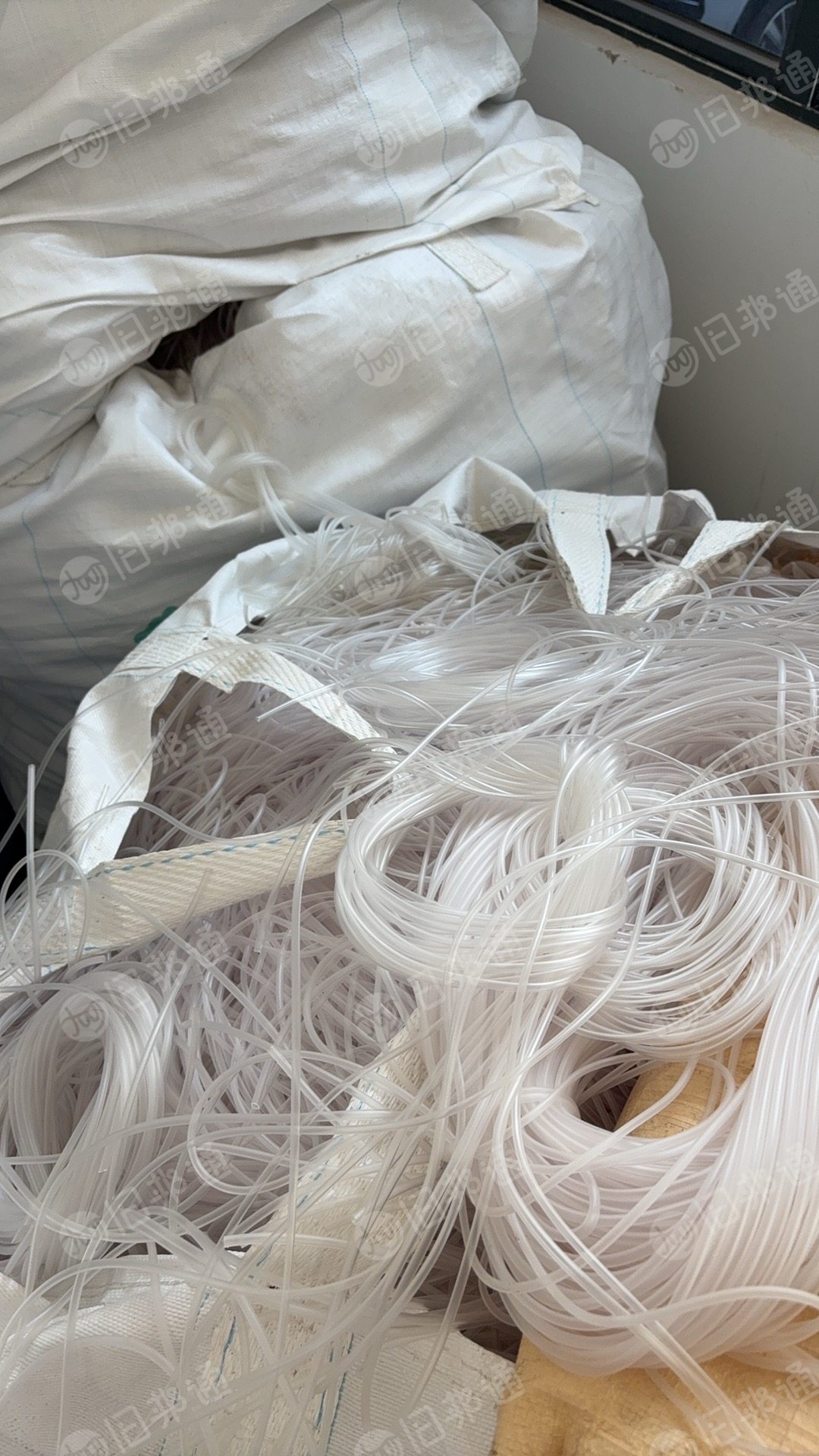 出售透明PVC废料，医用输液管下来的，现货8吨