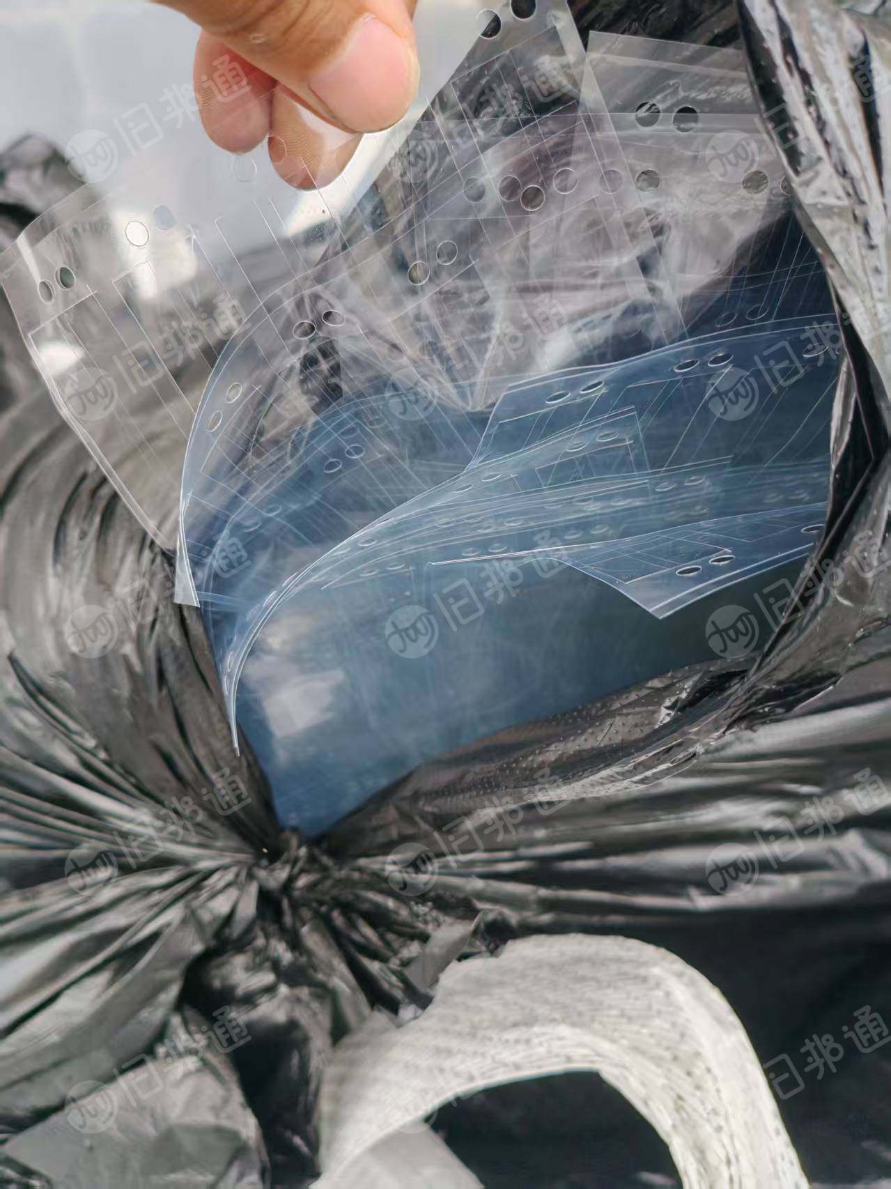 出售pet轻胶膜，可压包，现货十几吨，月底一挂车