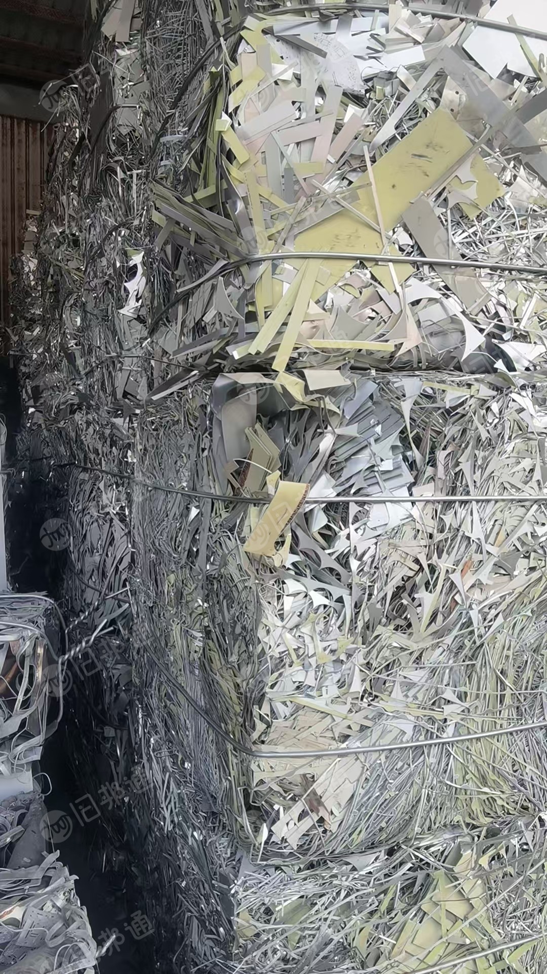 大量出售铝基板废料，现货2挂