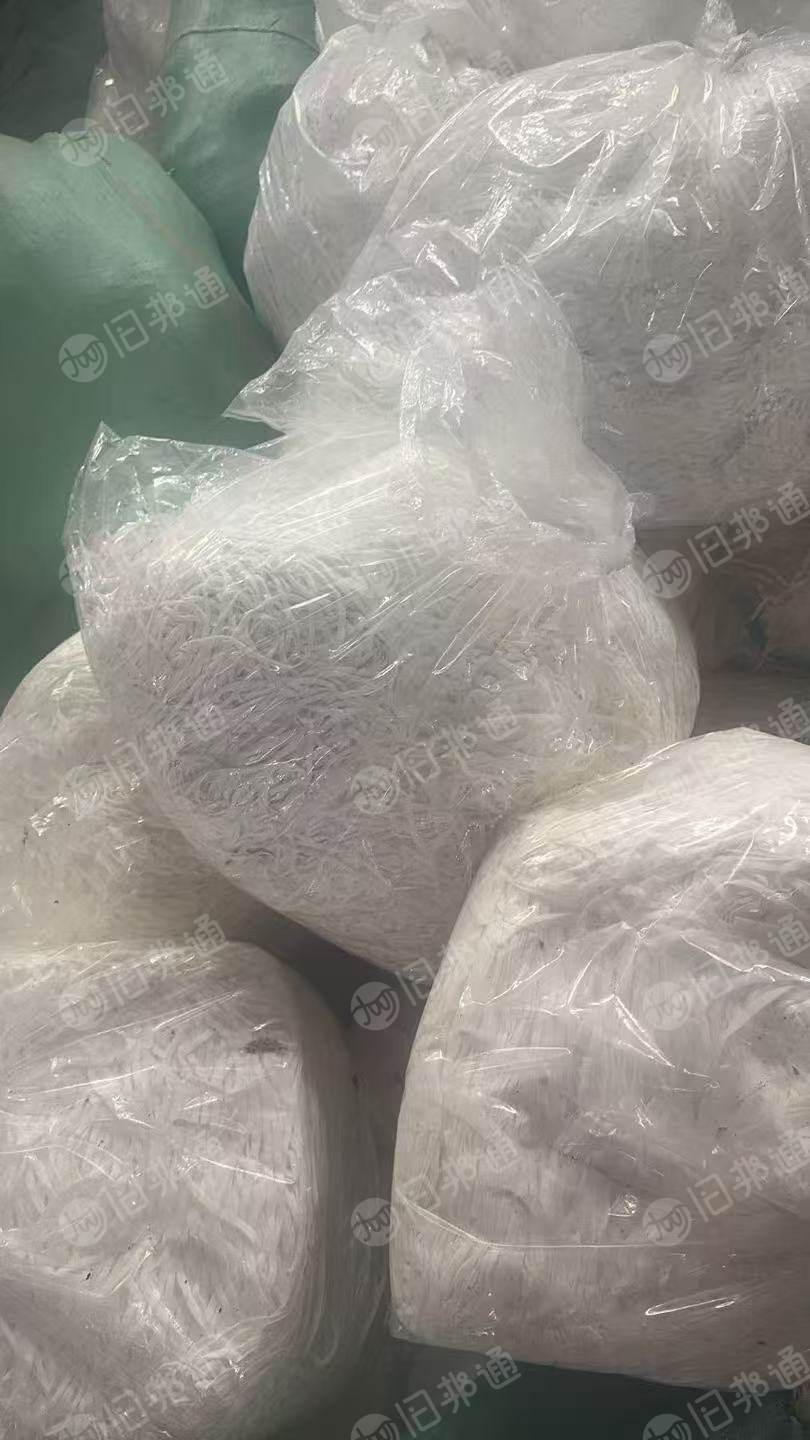 长期出售口罩厂下来的耳绳，涤锦复合材质的，可以开花用，现货20多吨，货在湖北仙桃