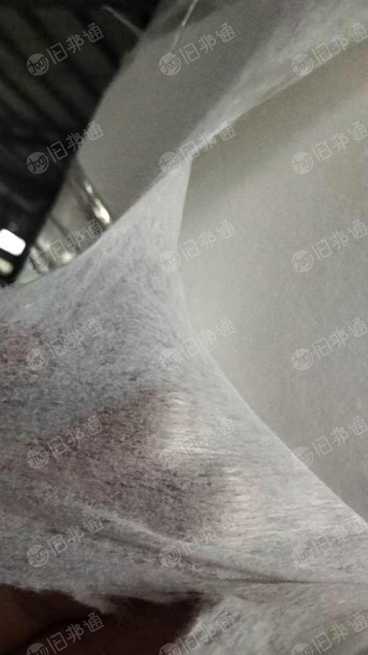 出售无纺布边角料，有sms,珍珠纹，平纹，可冲散的，现货有8吨，货在湖北仙桃