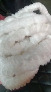 长期出售锦纶下脚料，锦纶废布，涤锦下脚料，锦纶拉丝布，月供20吨，货在河北保定