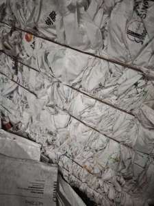 出售水洗乳白袋废料，现货2挂车