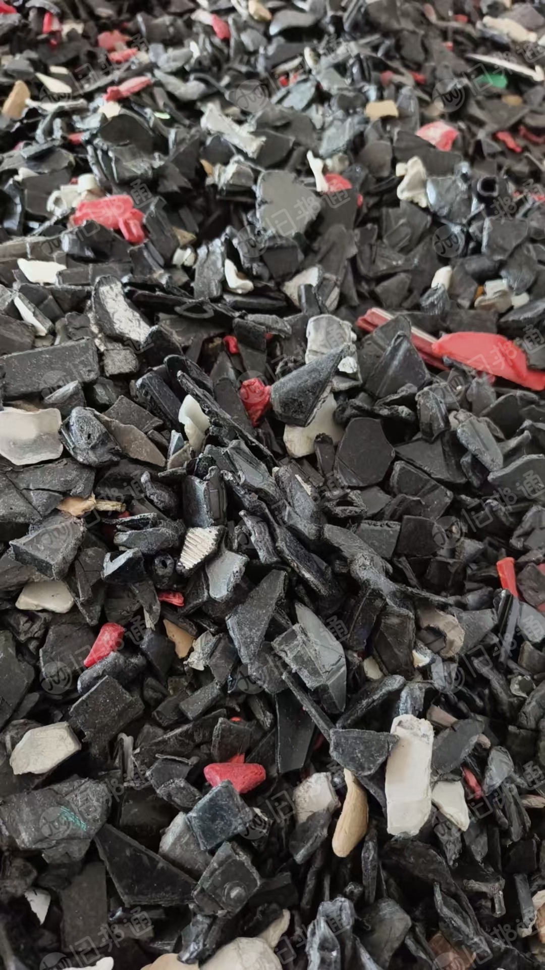 长期出售abs/pc合金破碎料，防火的，现货够车