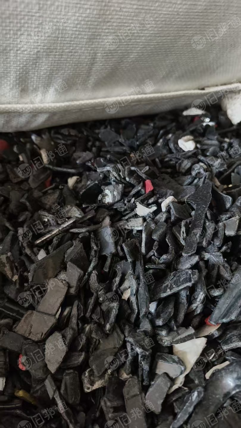 长期出售abs/pc合金破碎料，防火的，现货够车