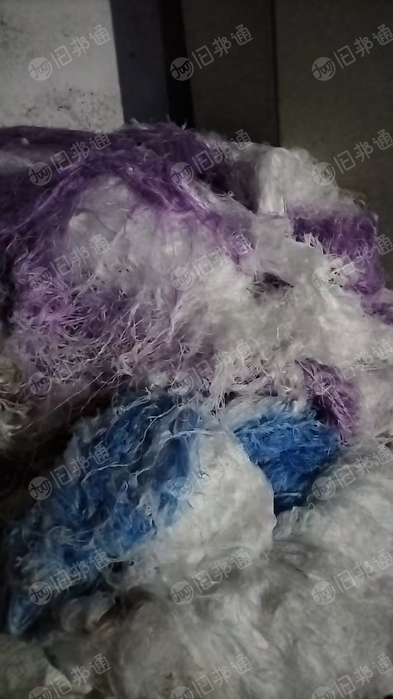 长期出售织布厂下来的涤纶废丝,涤纶干丝,DTY跟FDY混在一起卖,有彩色跟白色两种