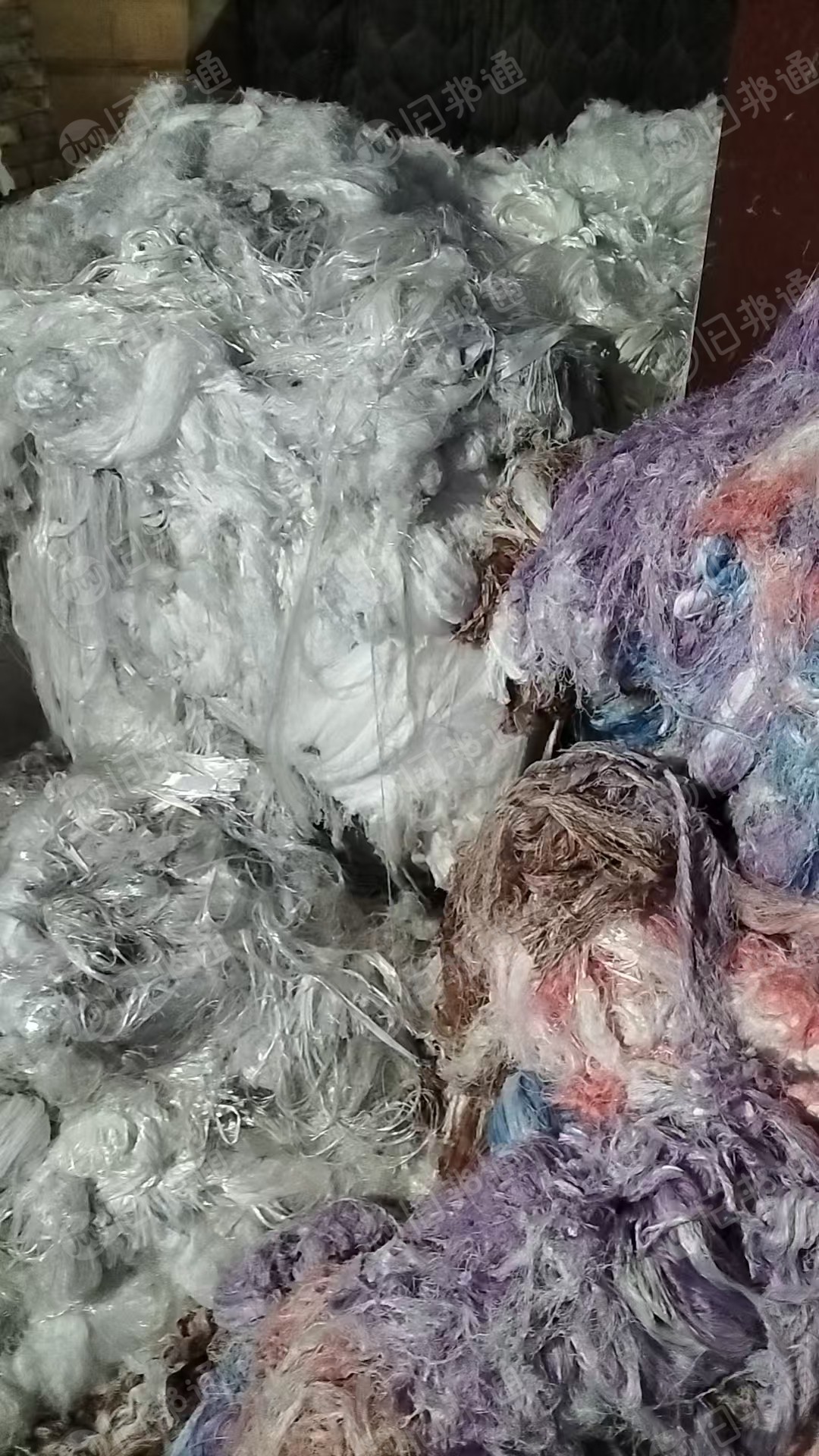 长期出售织布厂下来的涤纶废丝,涤纶干丝,DTY跟FDY混在一起卖,有彩色跟白色两种