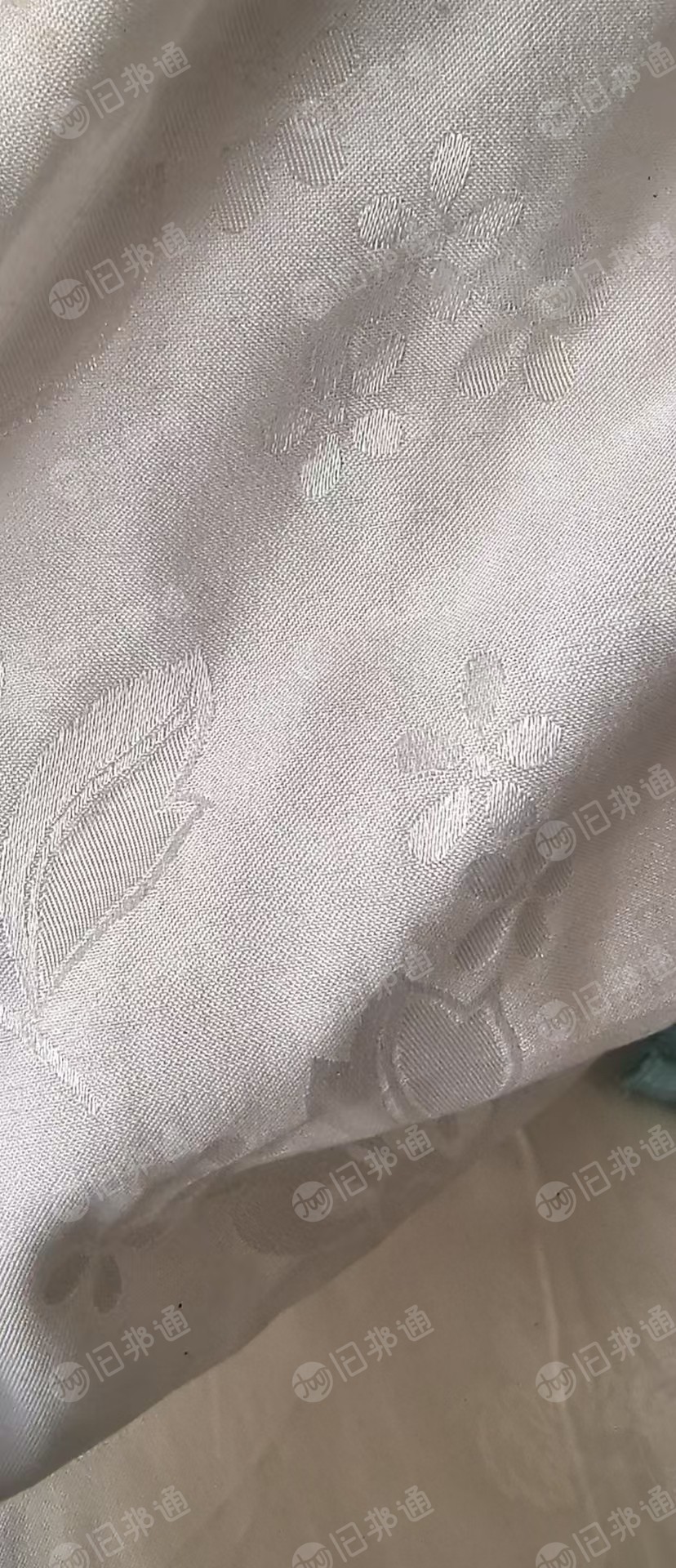 出售服装面料，涤棉胚布，涤棉库存布，正品布，现货一万米，门幅1米6