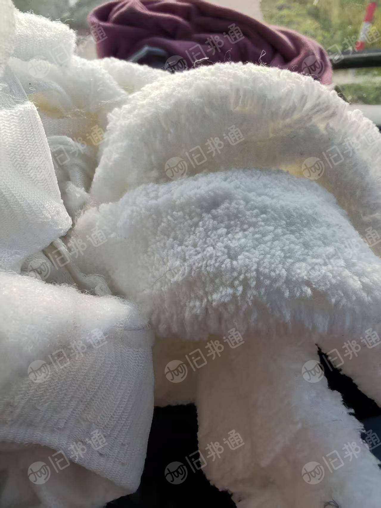 长期出售白色涤纶废布，毛毯边料，现货有六七吨，货在江苏苏州