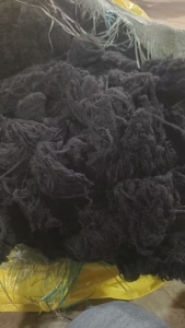 现货低价处理一批尼龙废丝，有蓝色和黑色，现货不到3吨，便宜出，货在河北保定