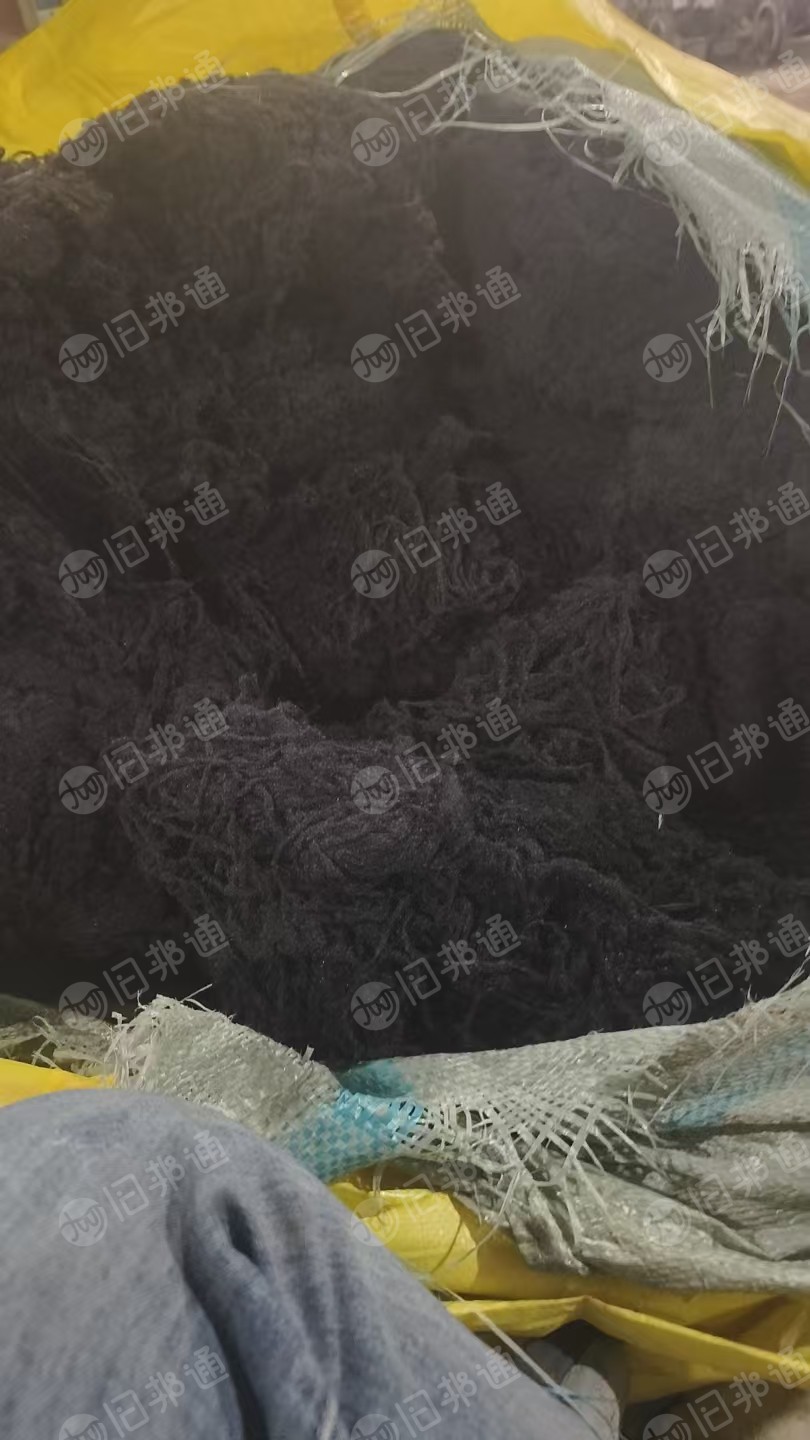 现货低价处理一批尼龙废丝，有蓝色和黑色，现货不到3吨，便宜出，货在河北保定