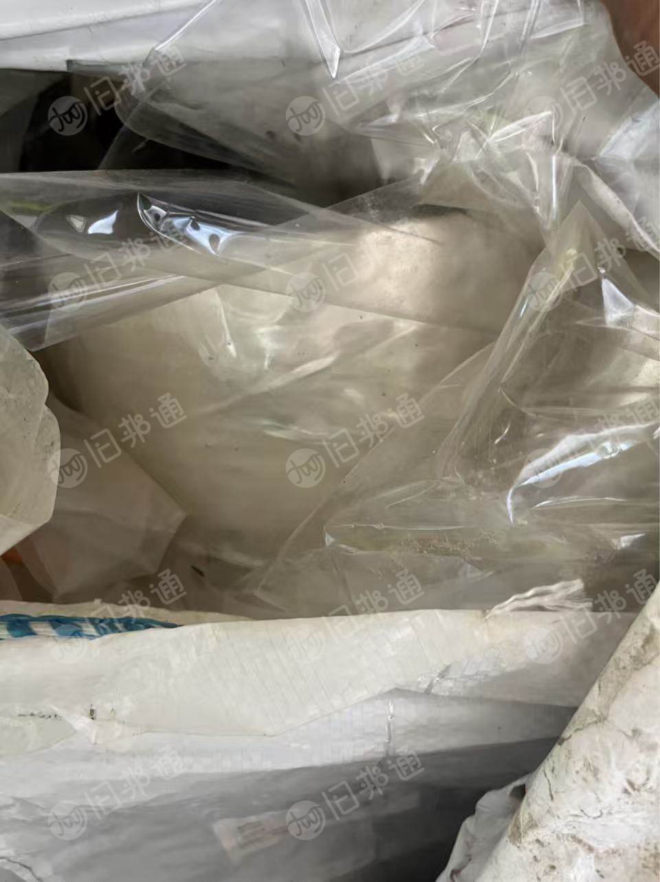 出售PVC废塑料，PVC膜跟PVC革料统货一起出，现货7吨左右