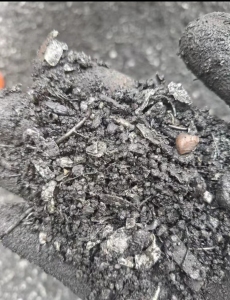 出售油漆厂下来的铝废料，含不锈钢，月供20吨左右