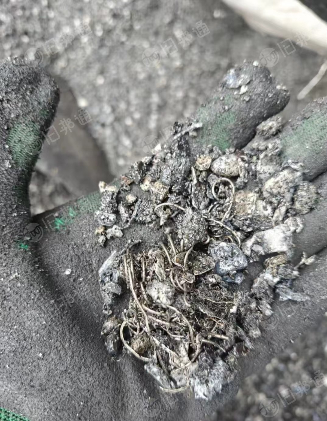 出售油漆厂下来的铝废料，含不锈钢，月供20吨左右