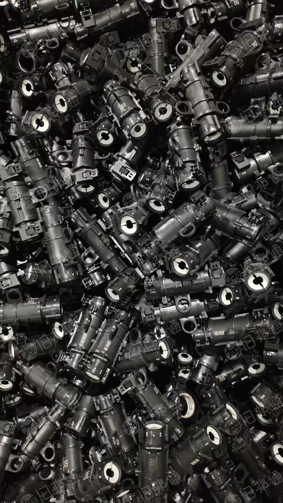 出售电力厂下来的阻燃pp废料，带耳线的，月供50吨，全干净的月供30吨