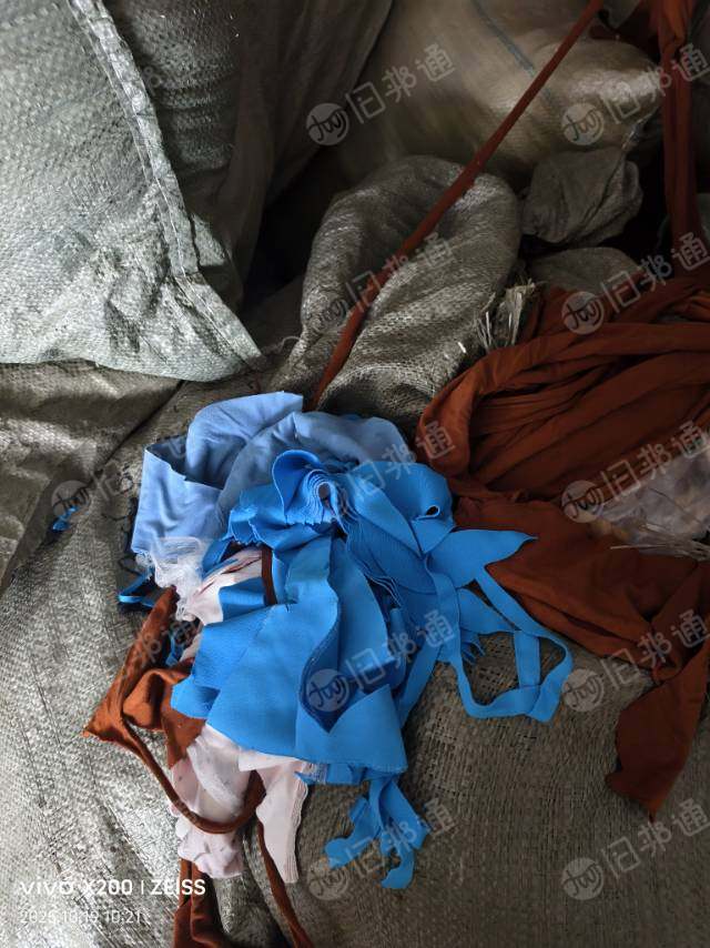 出售服装厂下脚料,涤纶废布,氨纶废布,通货出,现货一百吨,货在安徽宣城