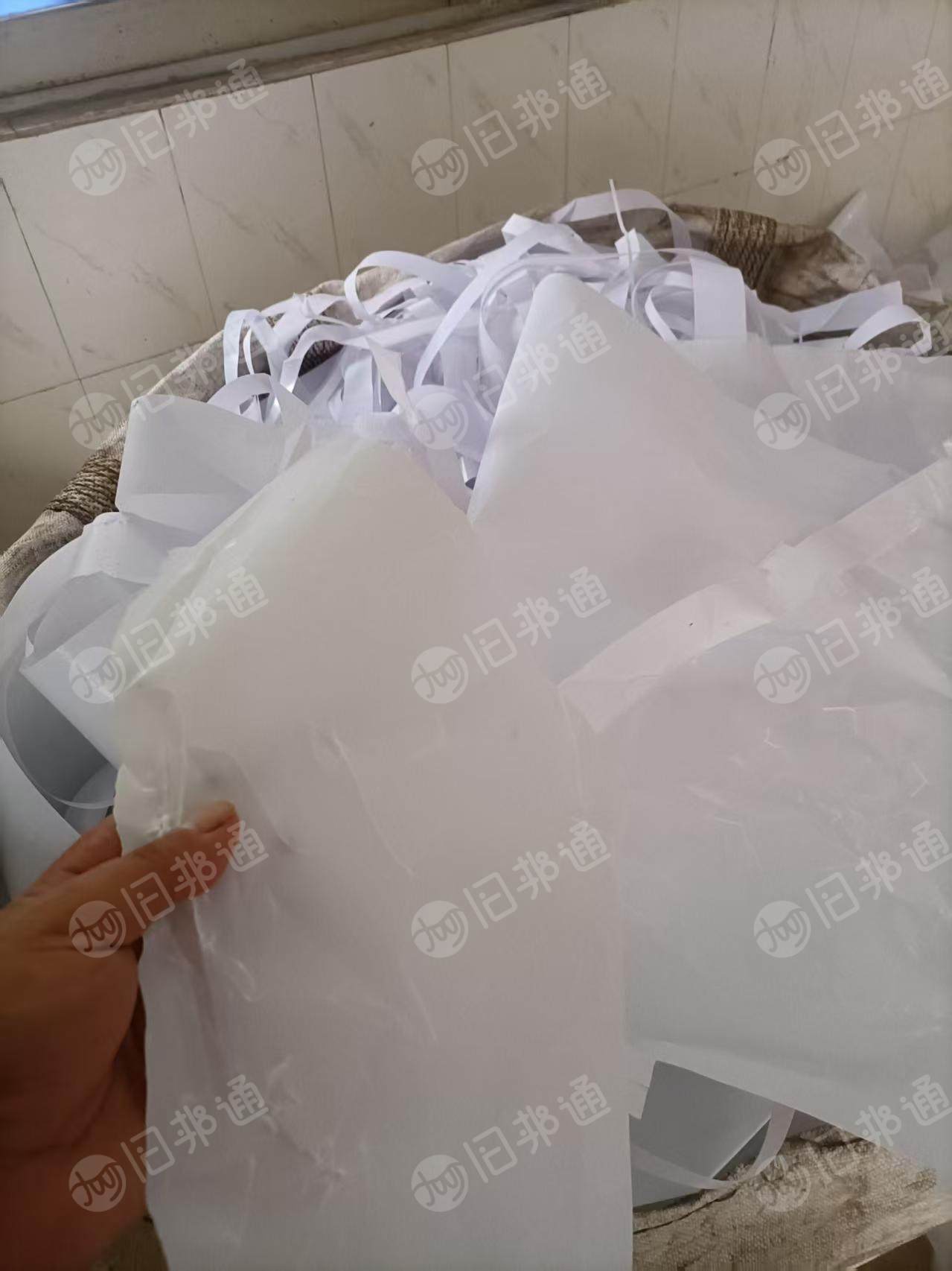 出售硬性PVC植布边角料，现货十几吨