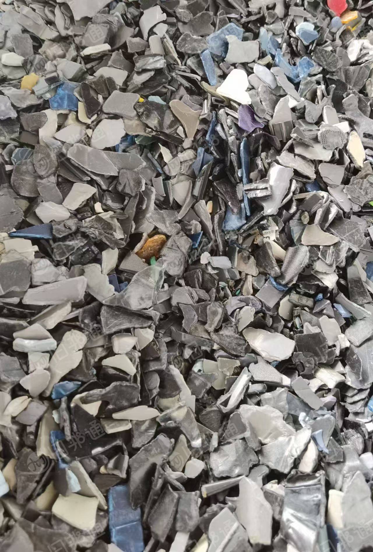 出售合金破碎料，复印机破碎的，冲击17个，现货一挂车
