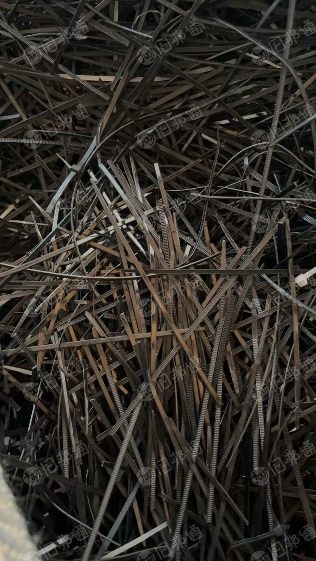 出售尼龙扎带毛料，现货六米八一车