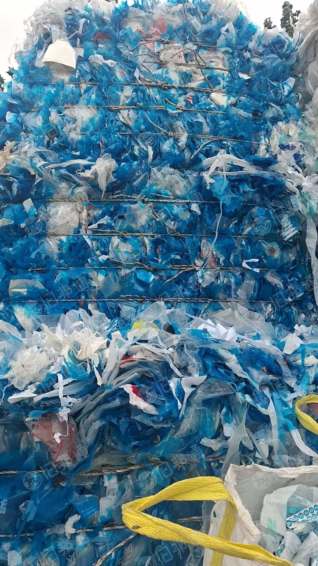 出售pet滑膜废料，现货20吨