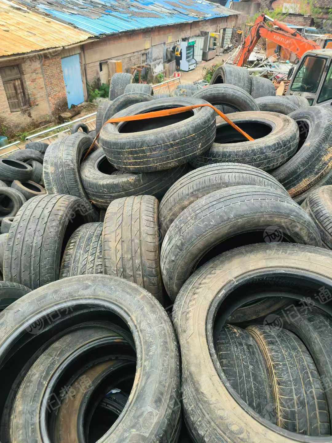 长期出售小钢丝胎和尼龙胎，有割口圈