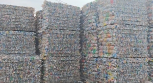 常年出售PET瓶砖，聚酯瓶砖