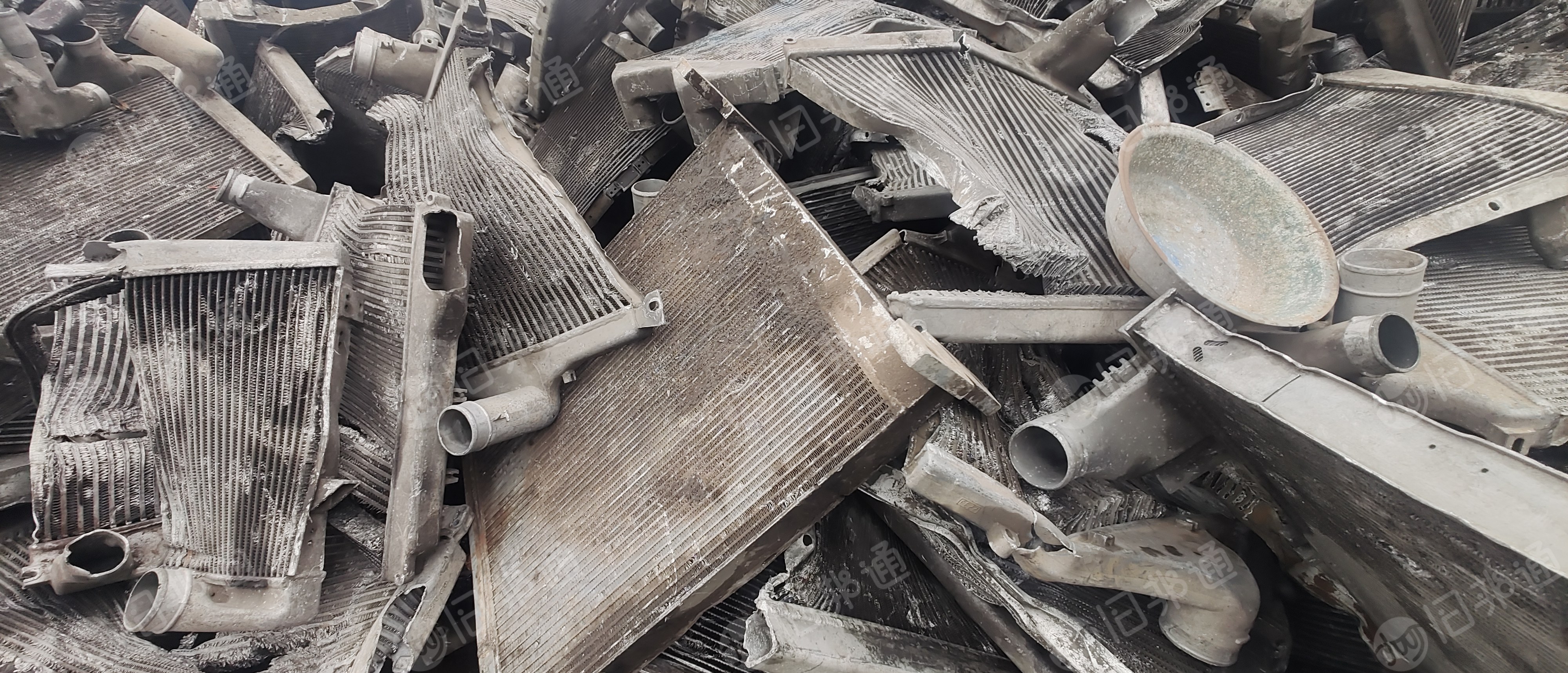 求购汽车水箱铝，小方块水箱