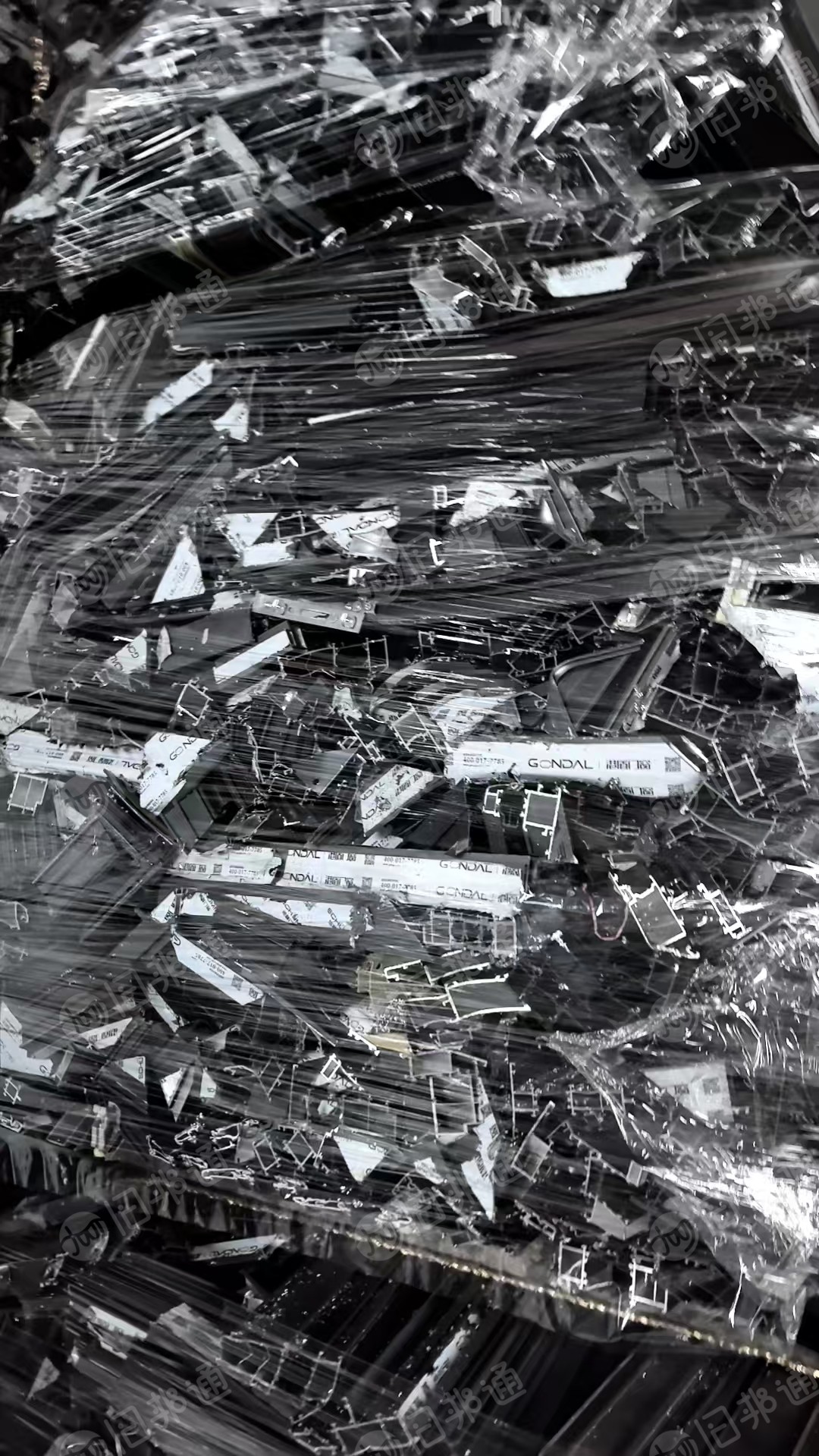 出售断桥铝废料，现货18吨