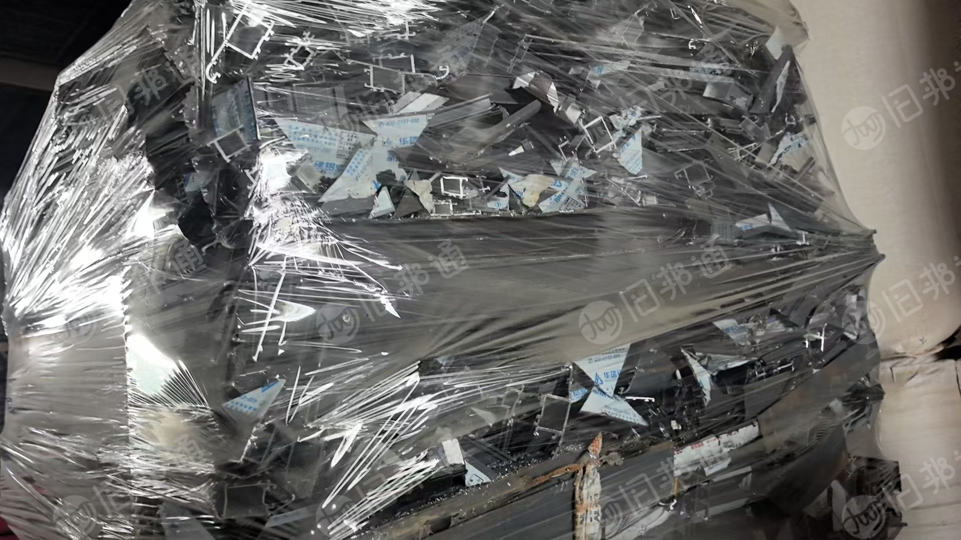 出售断桥铝废料，现货18吨