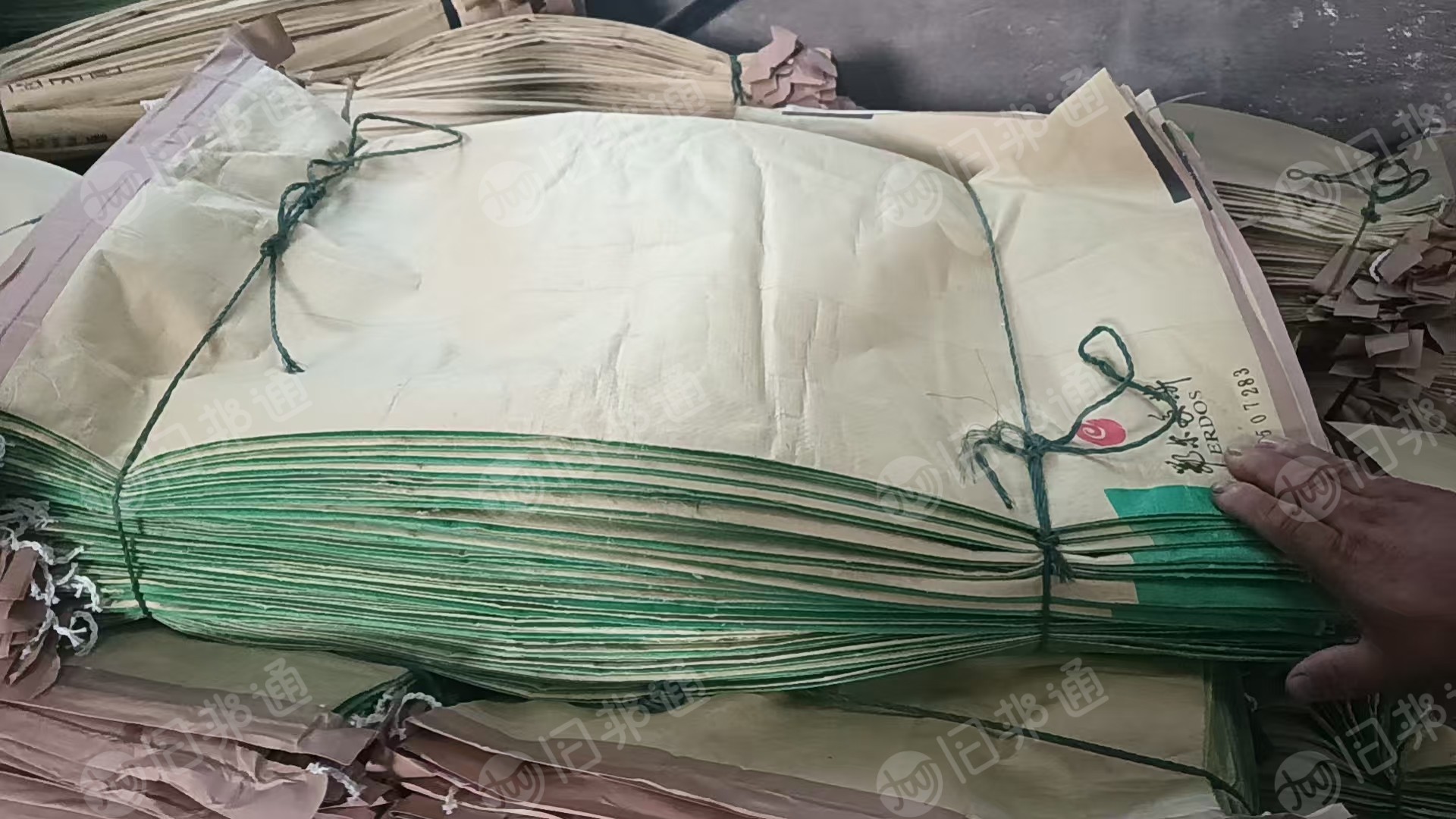 出售牛皮纸塑袋，全部割口的，干净可再利用