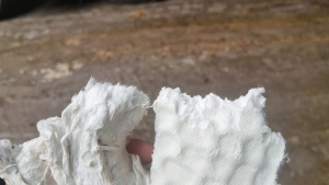 厂家长期求购白色废纸浆，不能有胶点，化纤，要有纤维，干度要干一点