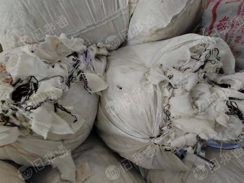长期出售针织废纱毛纱，开花料，毛料，毛衣厂下来的，每月几十吨