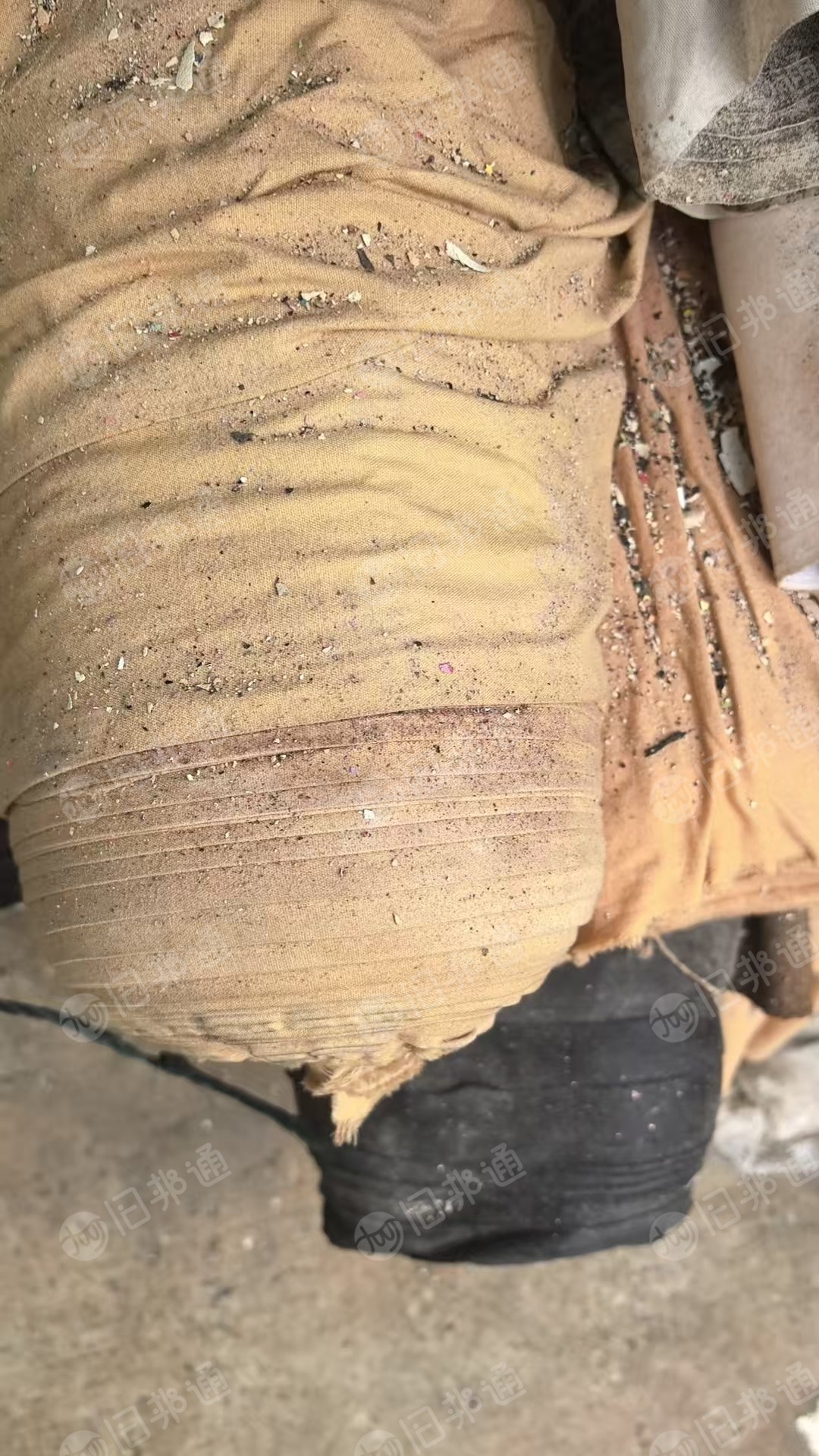 出售皮革果布，库存皮革，皮革布，现货32吨