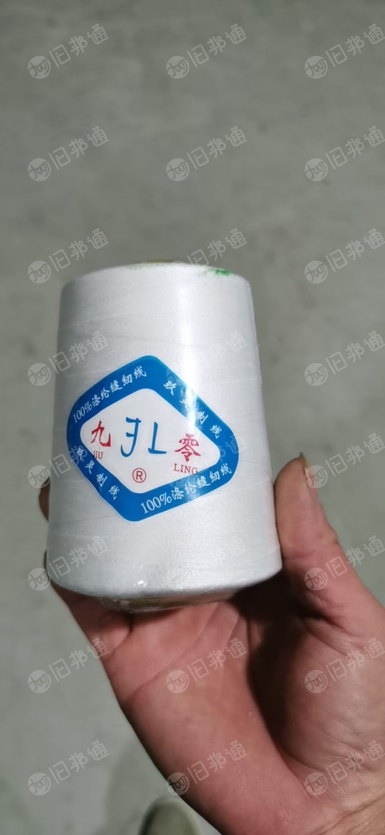 长期出售织布厂下来的涤纶废丝，涤纶缝纫线废丝，涤纶大化废丝，现货5吨