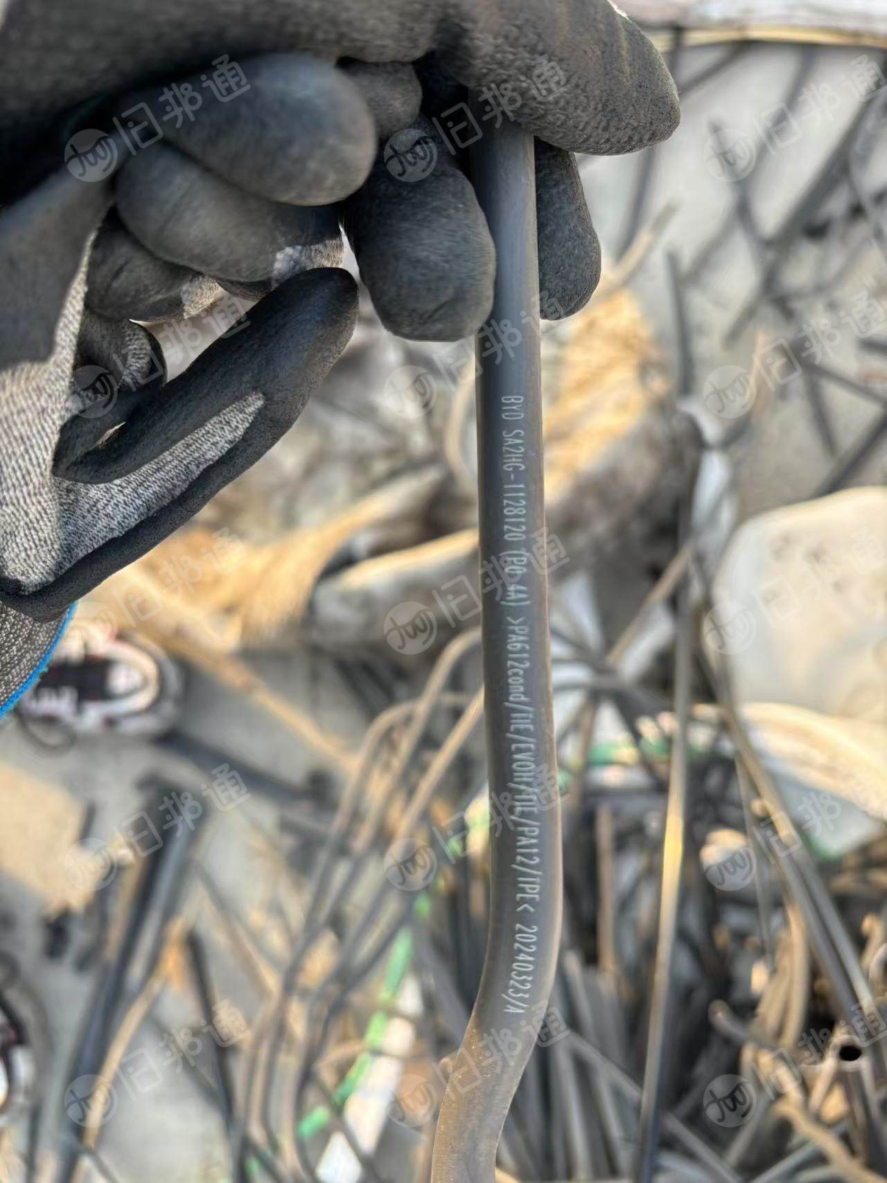 出售复合尼龙管毛料,有PA12,PA612,有PP/PE混合的,现货50/60吨